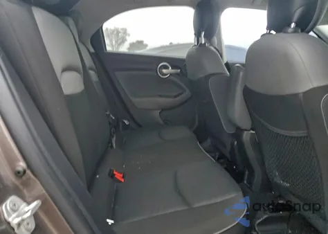 2016 Fiat 500X Easy z USA, uszkodzony, nr VIN ZFBCFXBT8GP470888